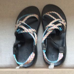 Girls good used condition Chacos